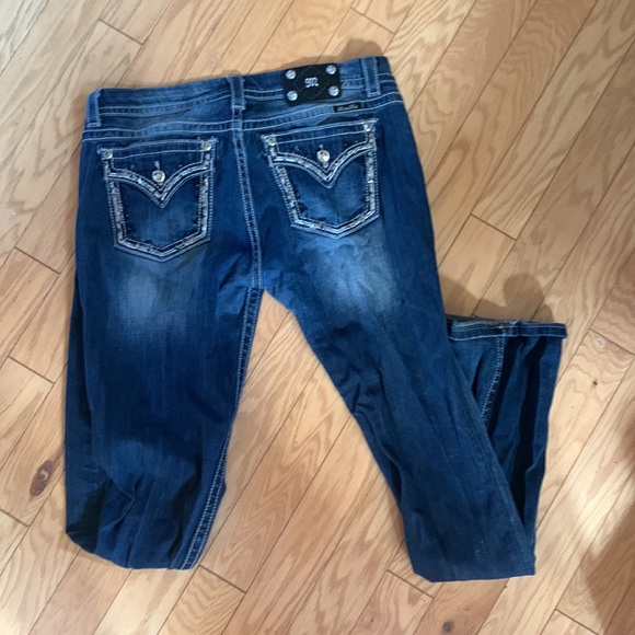 Miss Me Dark Denim Jeans Mid Rose Easy Boot Size 32 with diamond pocket detail - Picture 4 of 10